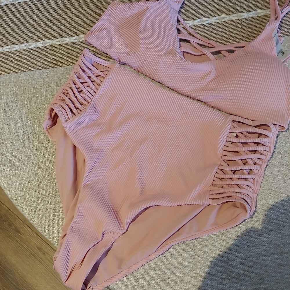 Pink Ribbed Swimsuit with Side Cutouts SzL NWT